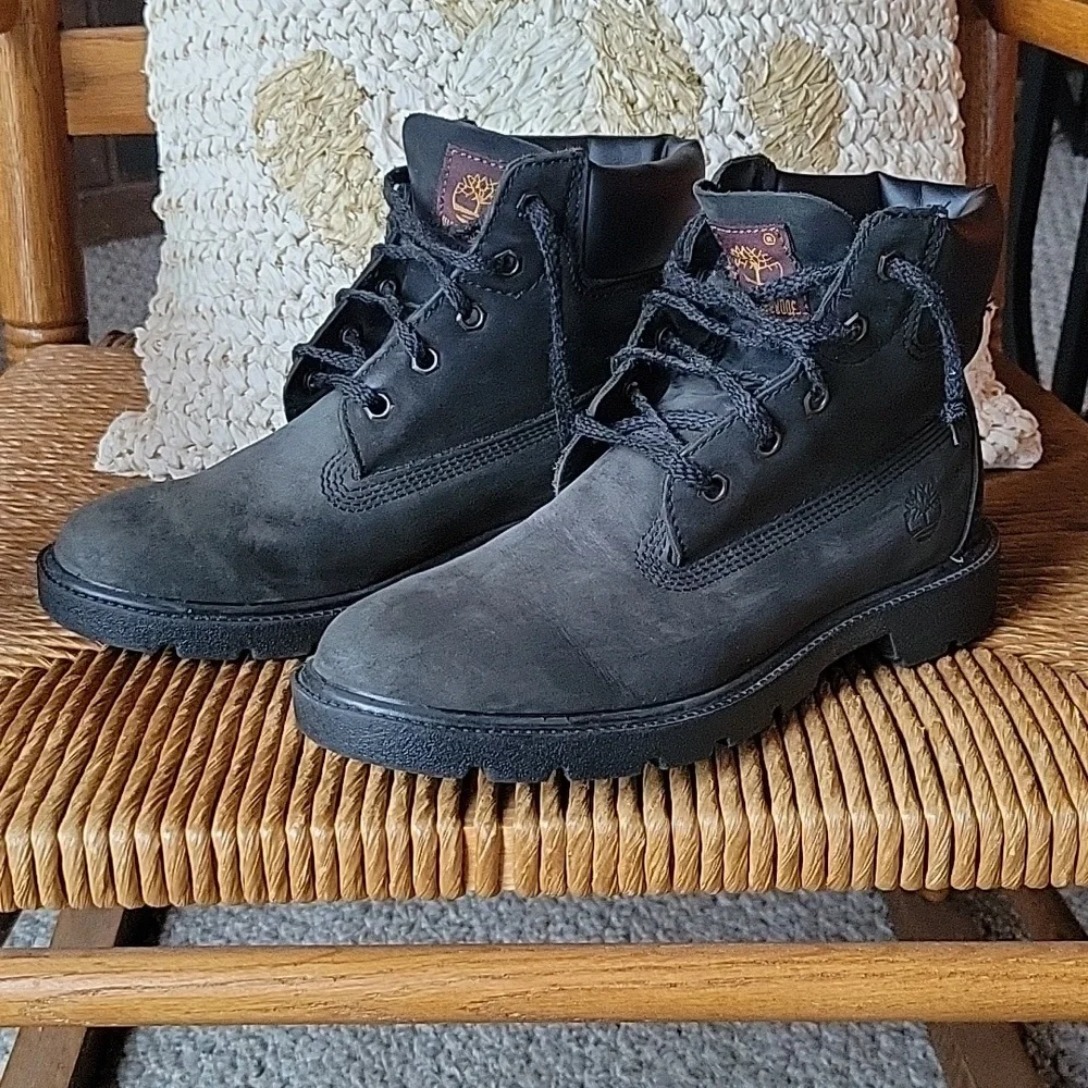 Timberland  boots, grayish black, size 4 junior